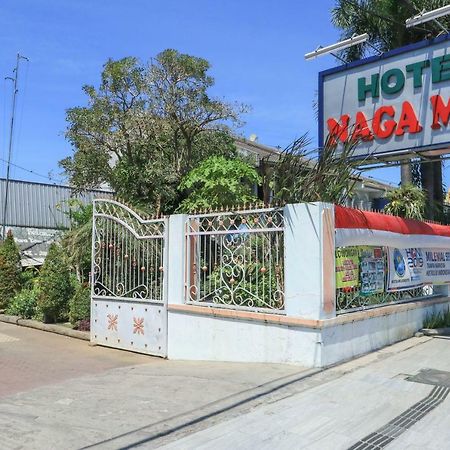 Naga Mas Hotel Mojokerto Extérieur photo
